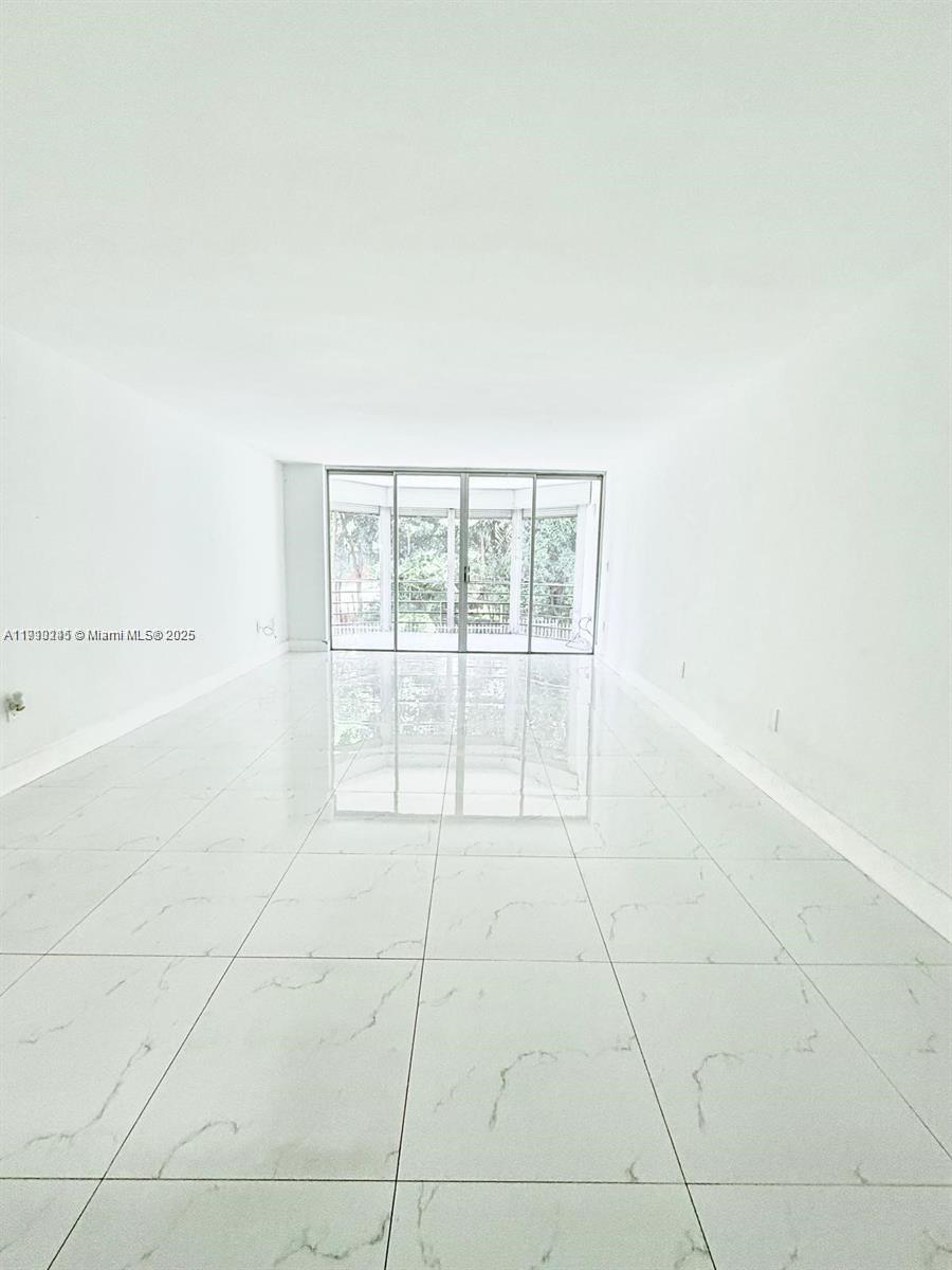 ROLLING GREEN CONDO D - Residential Lease