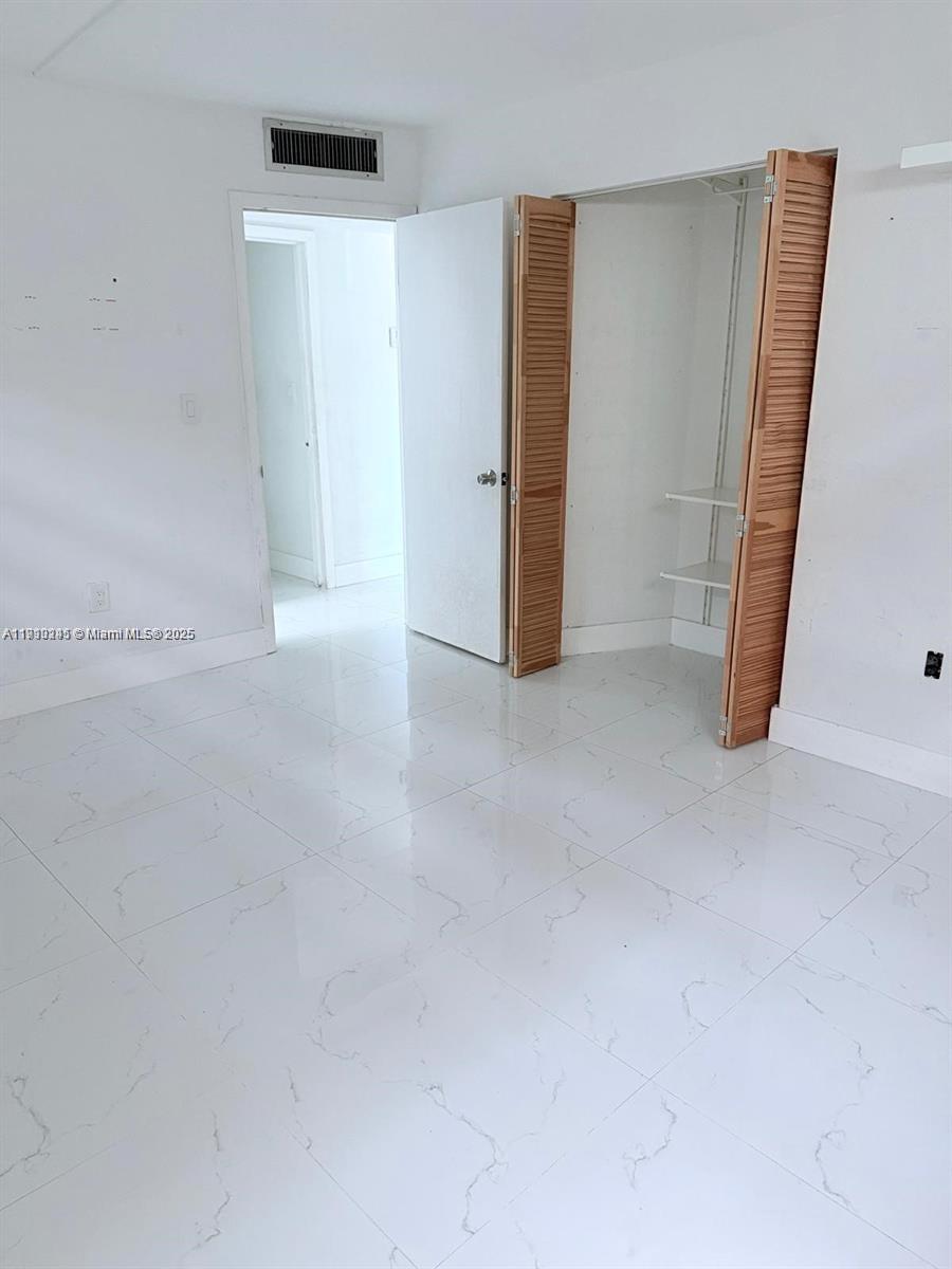 ROLLING GREEN CONDO D - Residential Lease