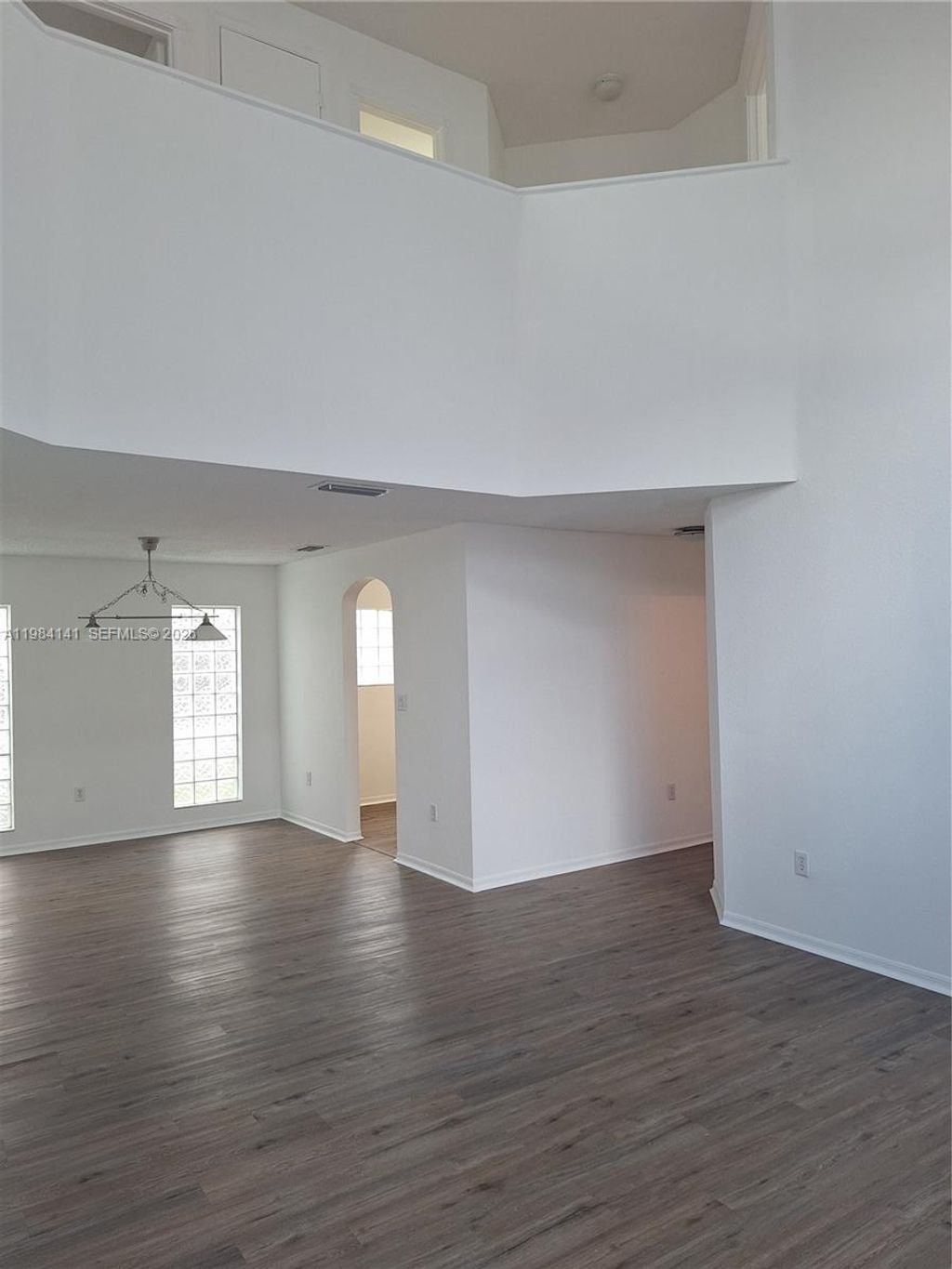 Photo of 446 E Lakeside Cir, Sunrise, FL 33326 (MLS # A11984141)