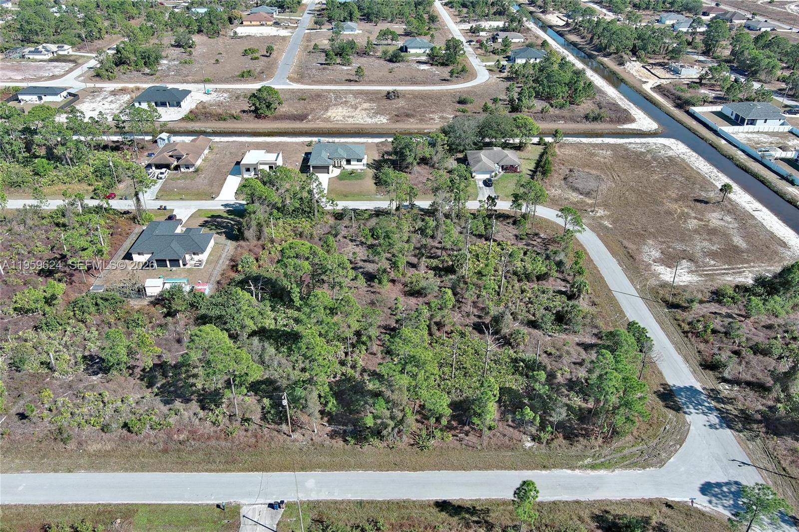 LEHIGH ACRES - Land