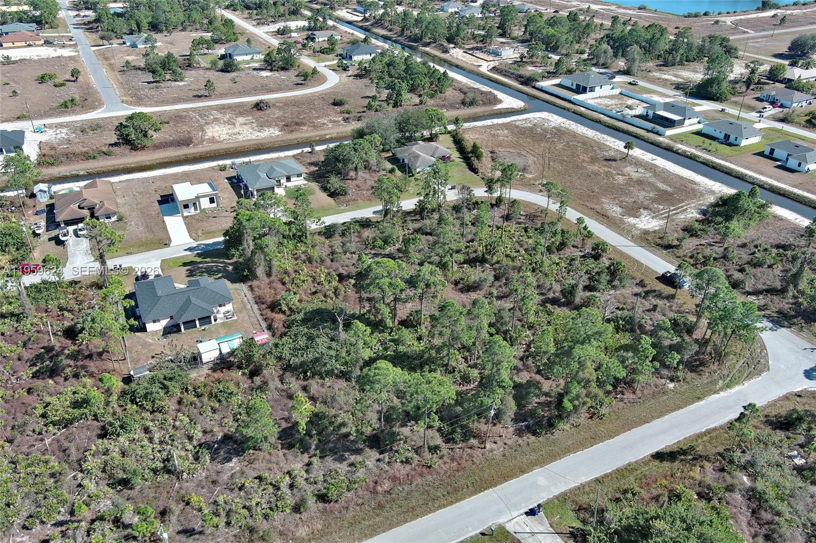 LEHIGH ACRES - Land