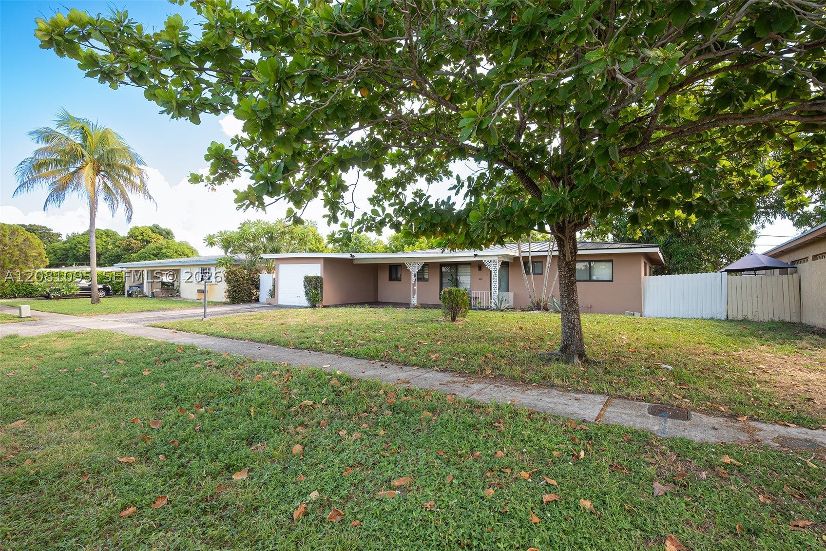 1024 Long Island Ave, Fort Lauderdale FL 33312
