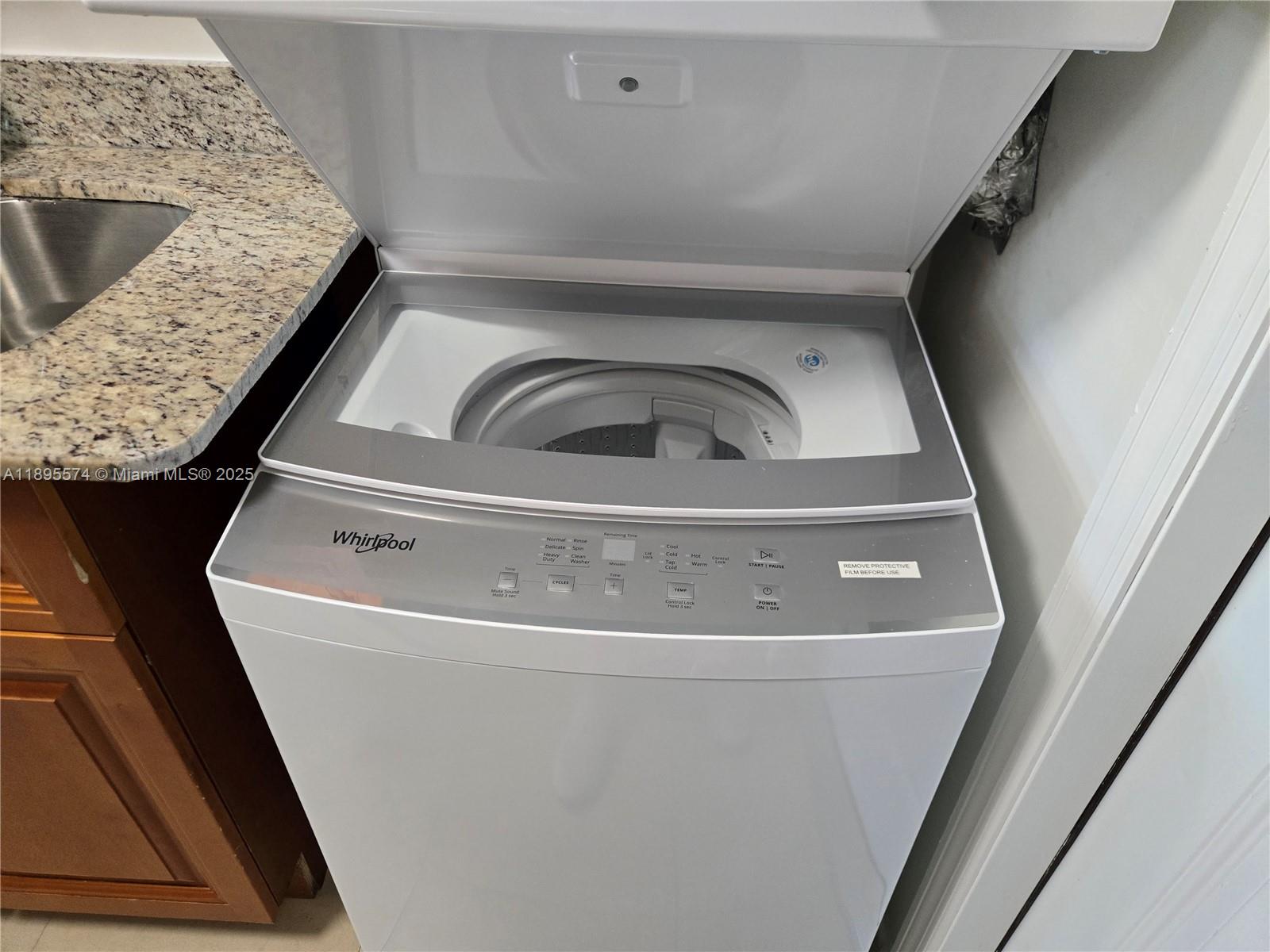 LINCOLN PARK CORR PLAT - Residential Lease