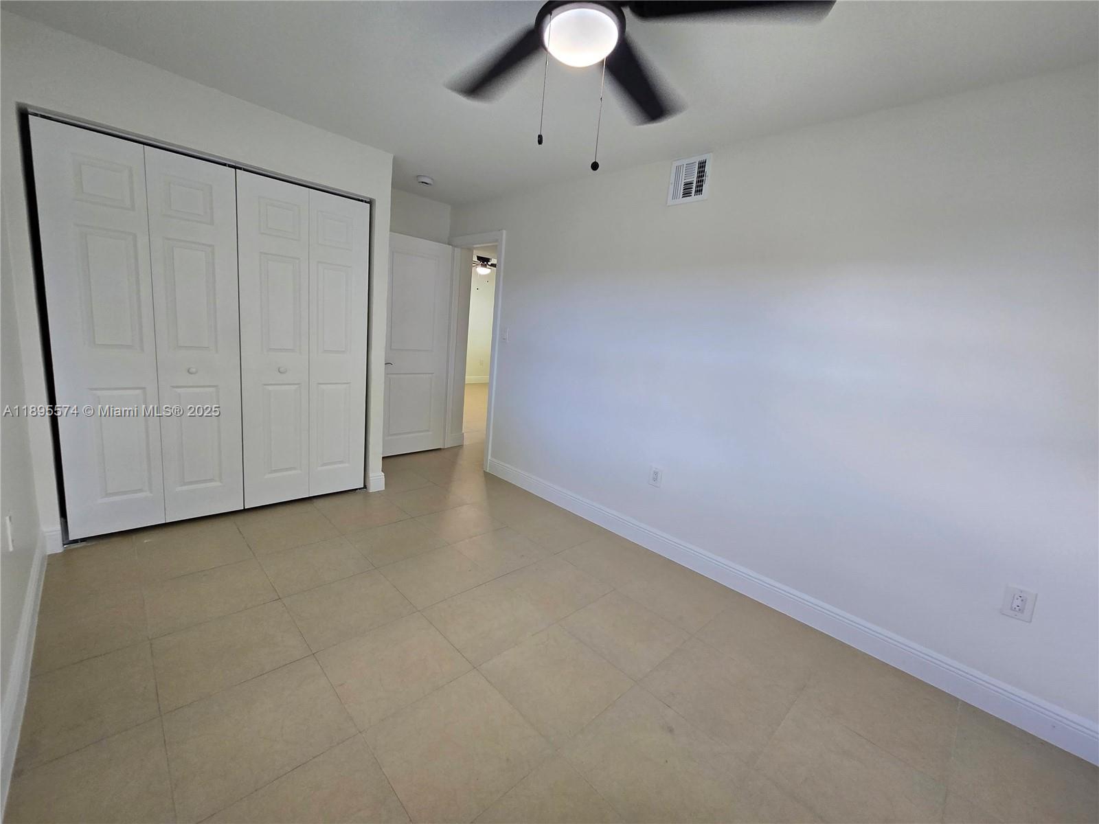LINCOLN PARK CORR PLAT - Residential Lease