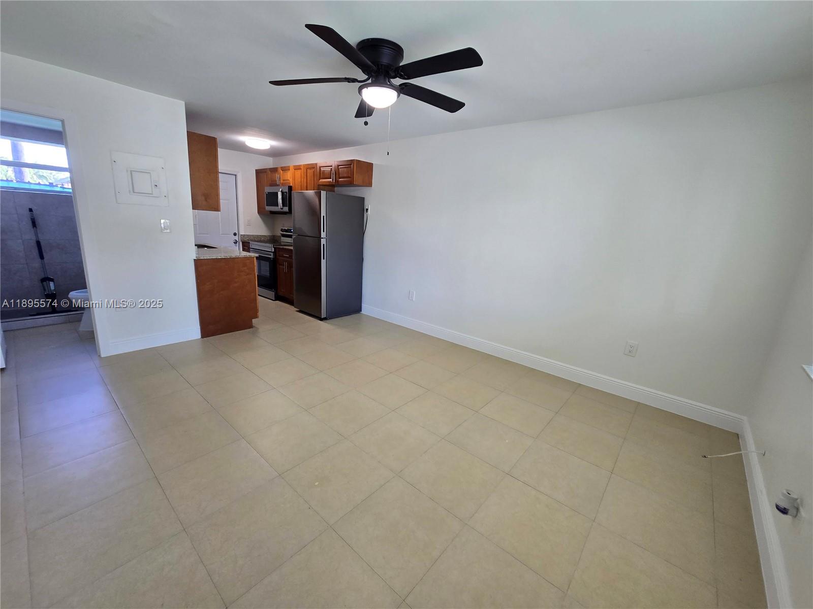 LINCOLN PARK CORR PLAT - Residential Lease
