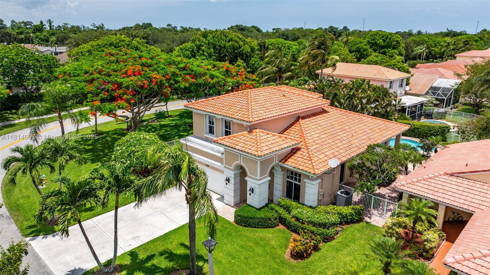 COCO LAKES - Residential