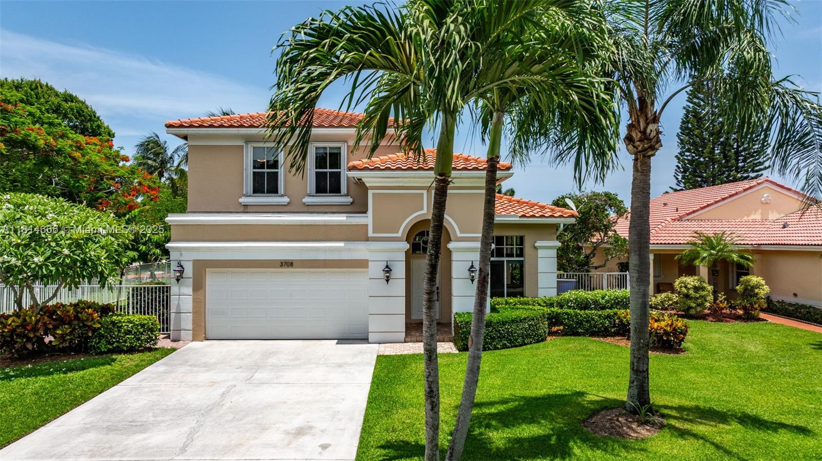 COCO LAKES - Residential