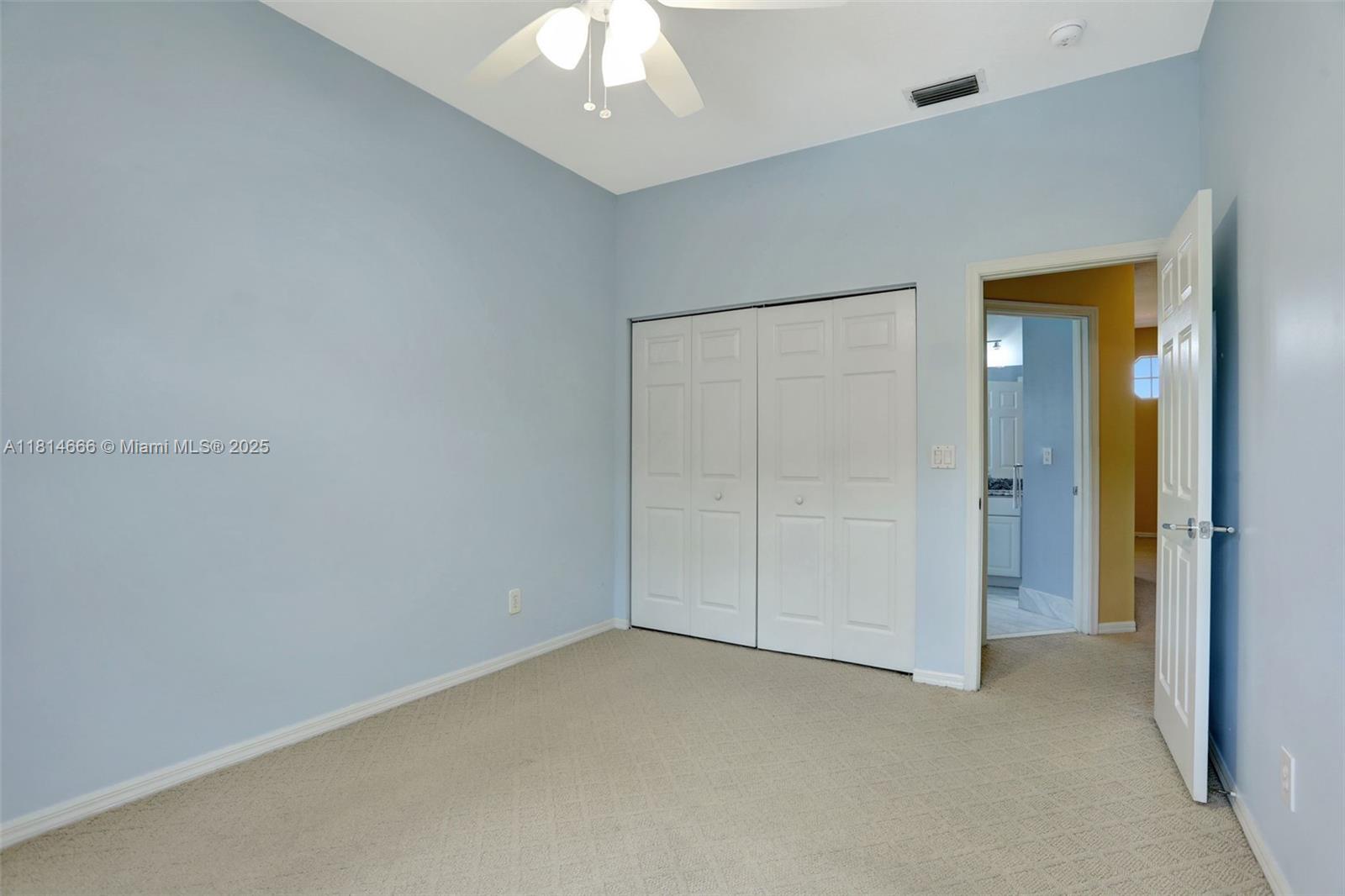COCO LAKES - Residential