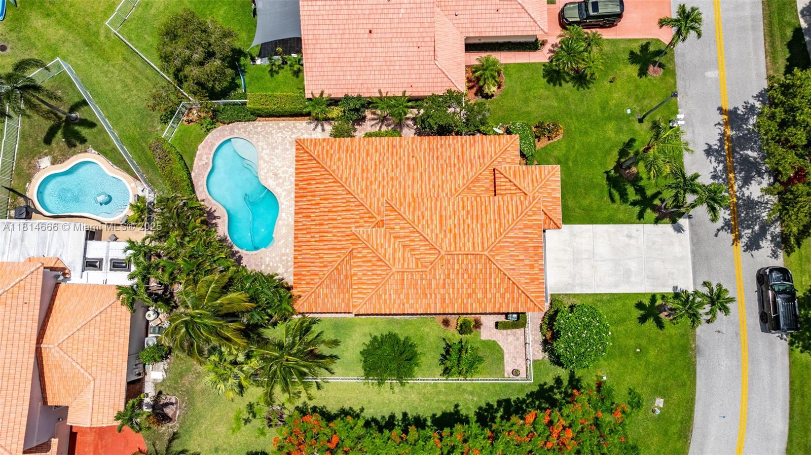 COCO LAKES - Residential