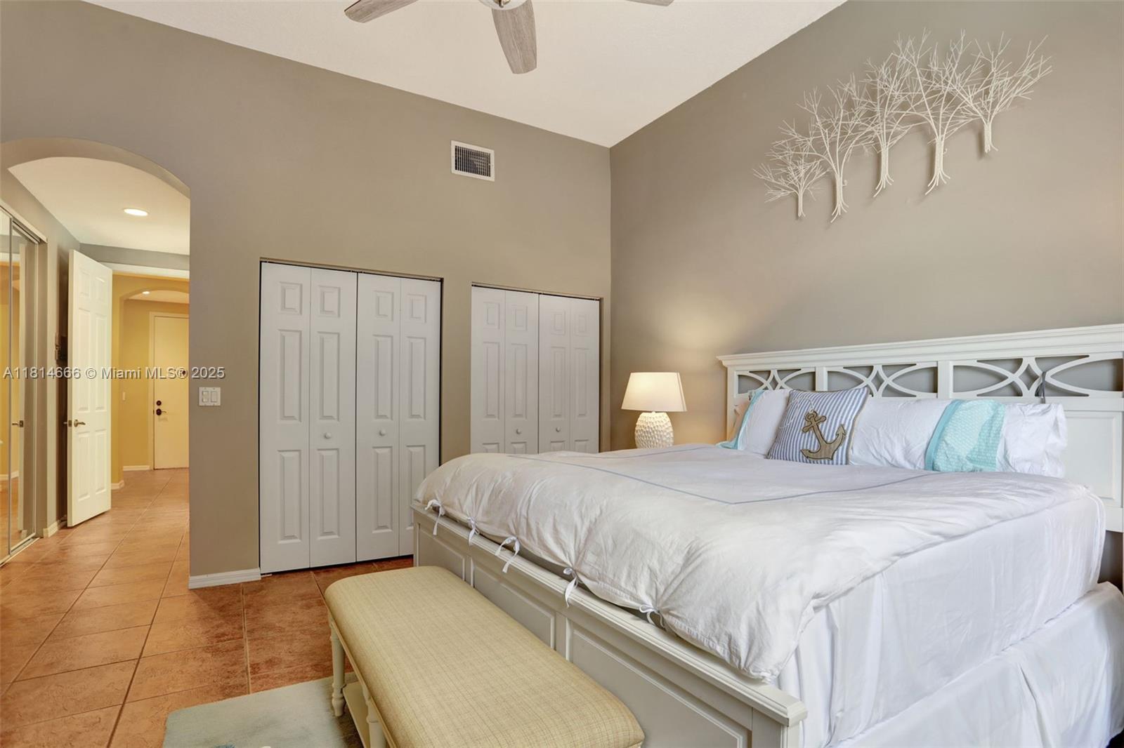 COCO LAKES - Residential