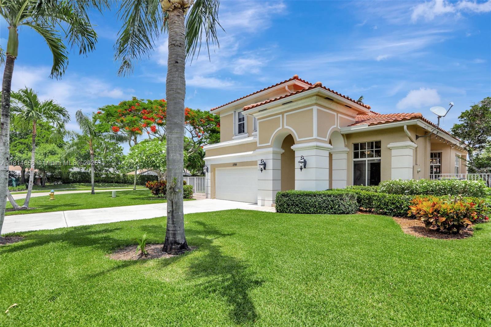 COCO LAKES - Residential
