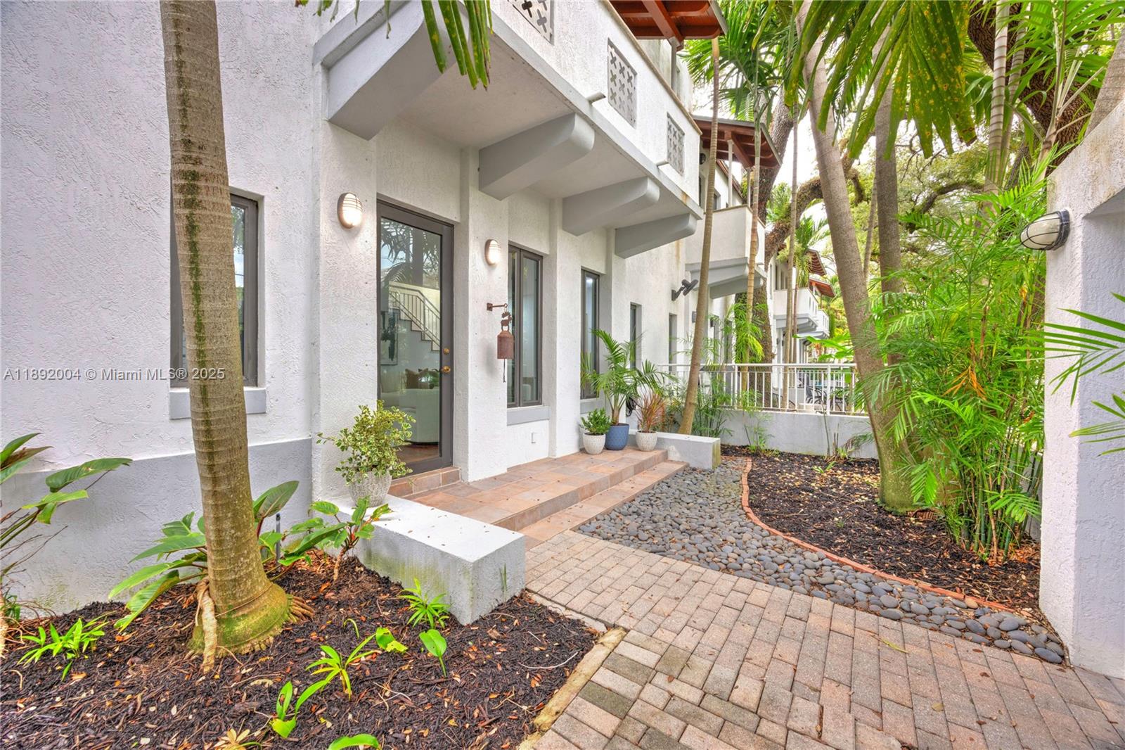 3170 Jackson Ave 5