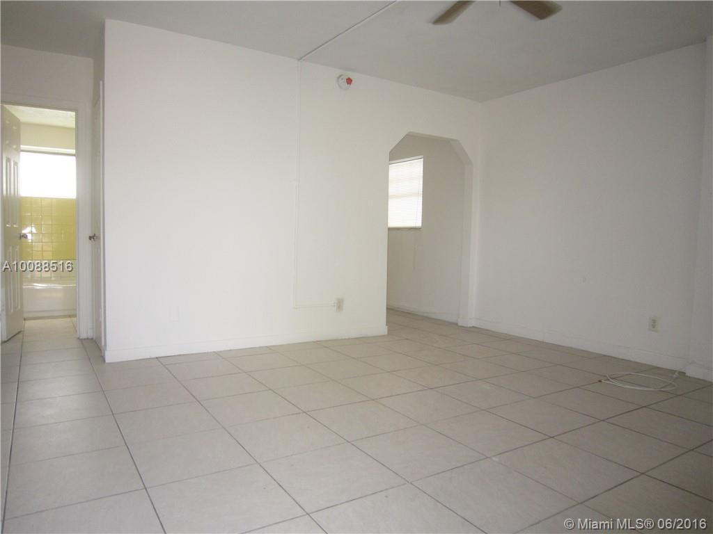 Gibsons Add 25-7 B - Residential Lease