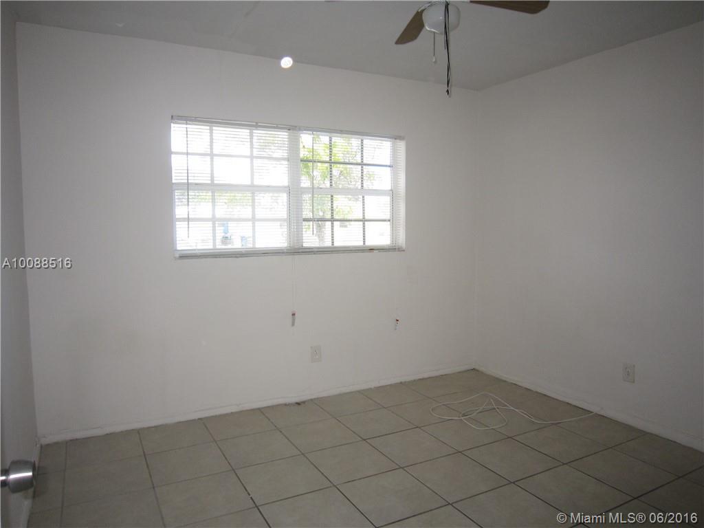 Gibsons Add 25-7 B - Residential Lease