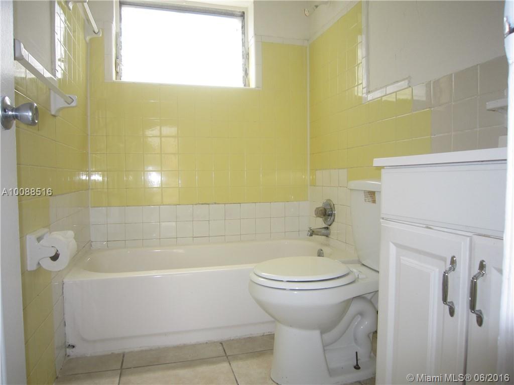 Gibsons Add 25-7 B - Residential Lease