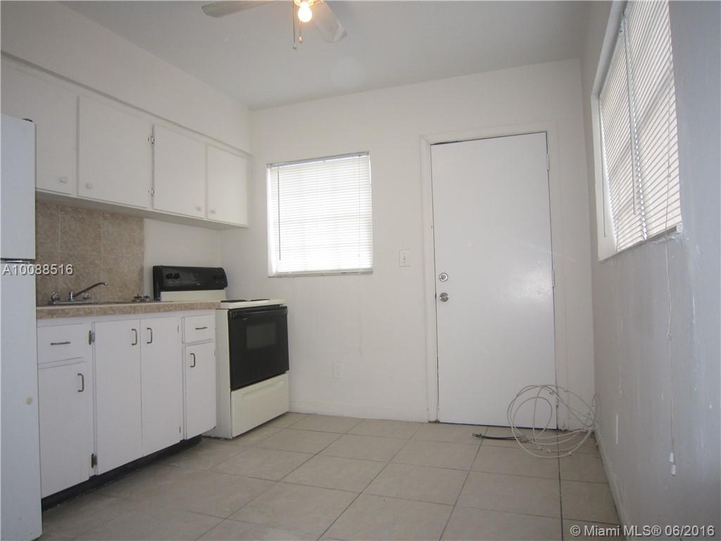 Gibsons Add 25-7 B - Residential Lease