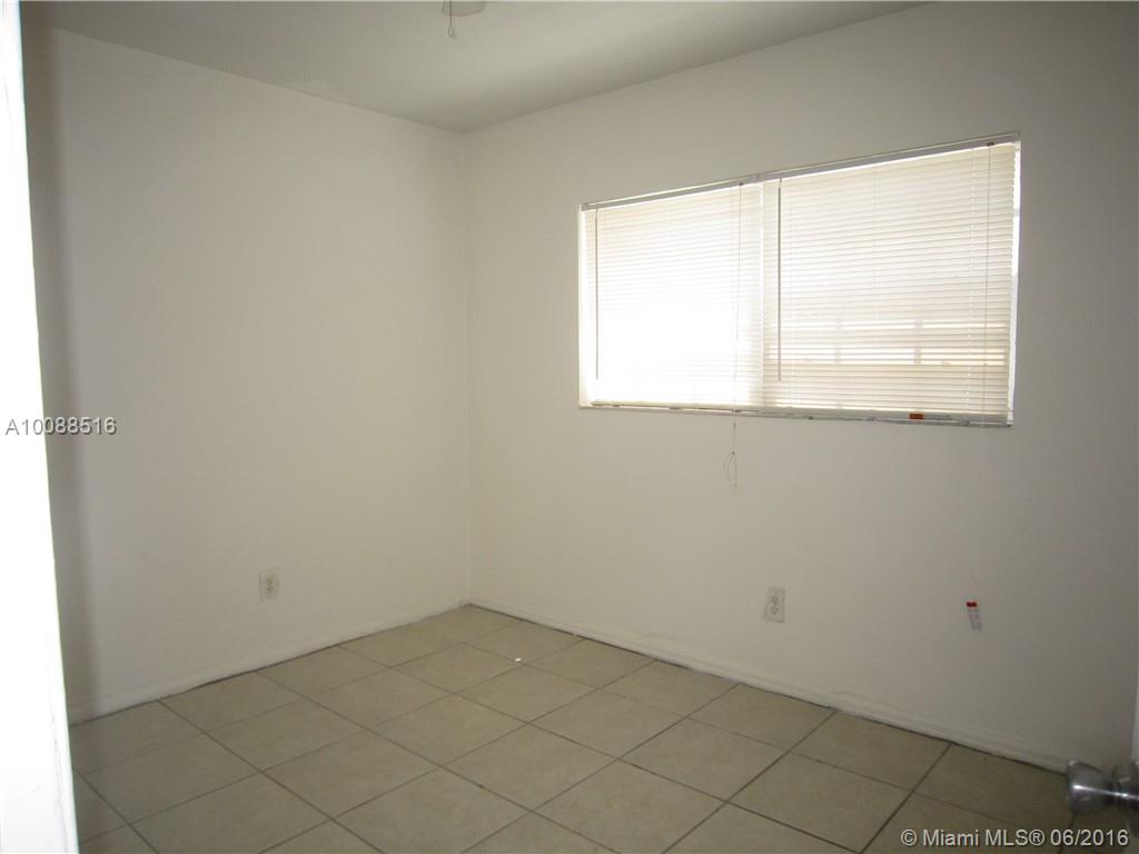 Gibsons Add 25-7 B - Residential Lease