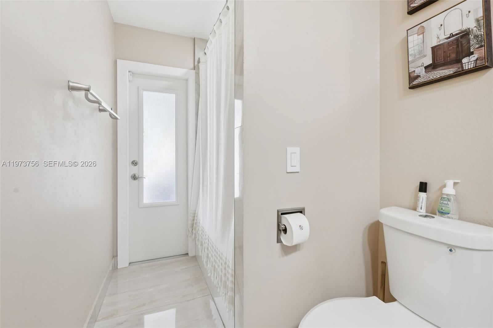 WOOD LAKE - Residential