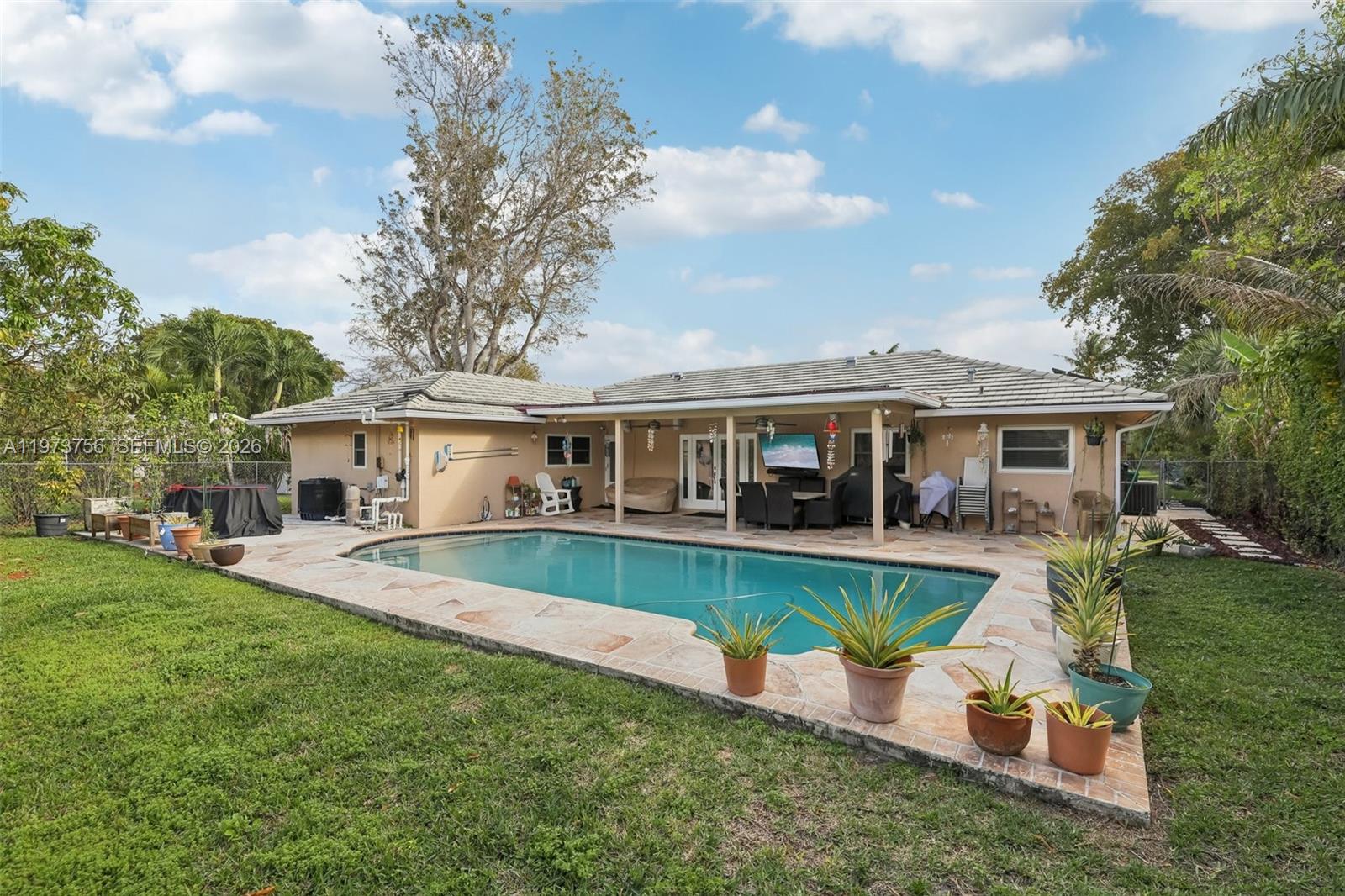 WOOD LAKE - Residential