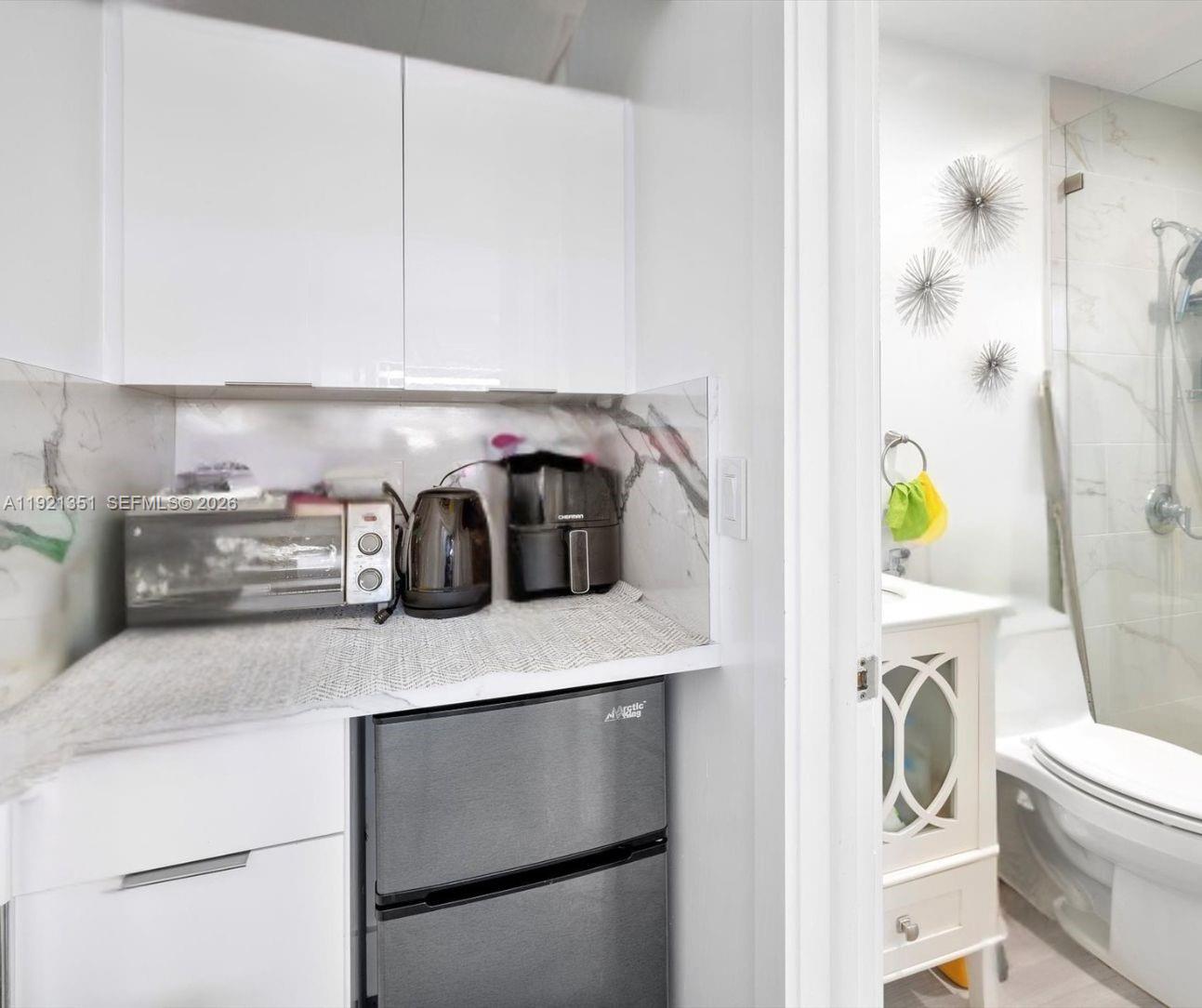 MEADOW WOOD MANOR #4 - Residential