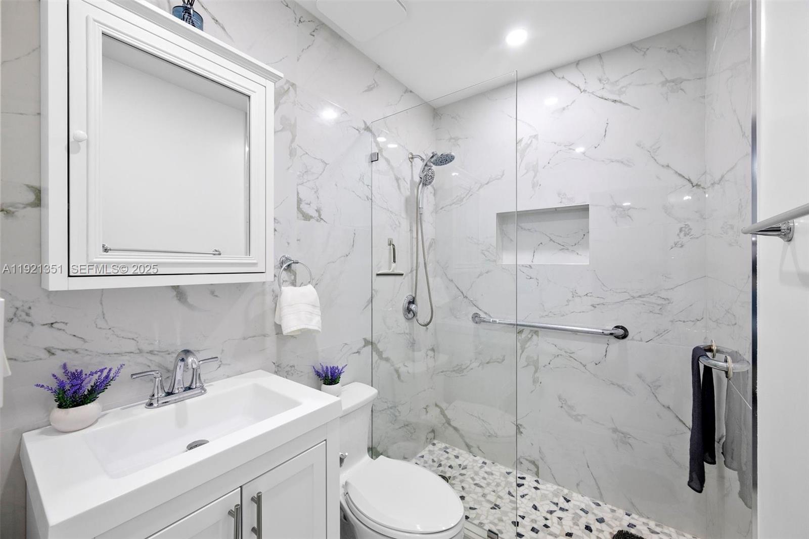 MEADOW WOOD MANOR #4 - Residential