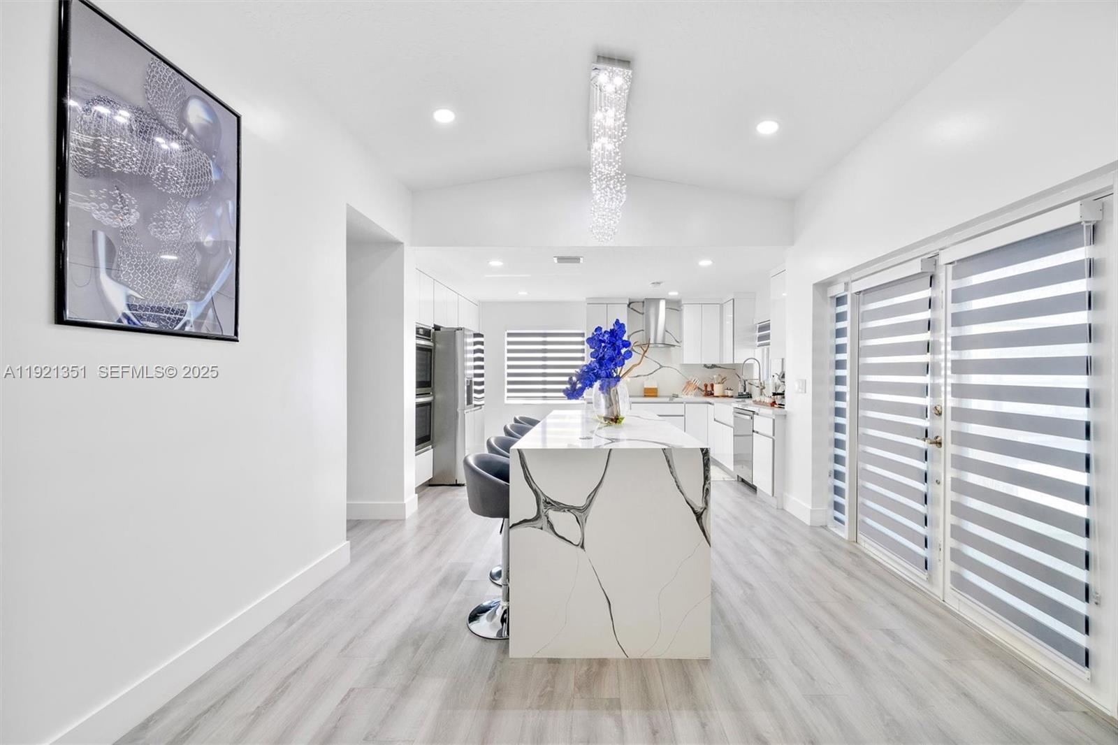 MEADOW WOOD MANOR #4 - Residential