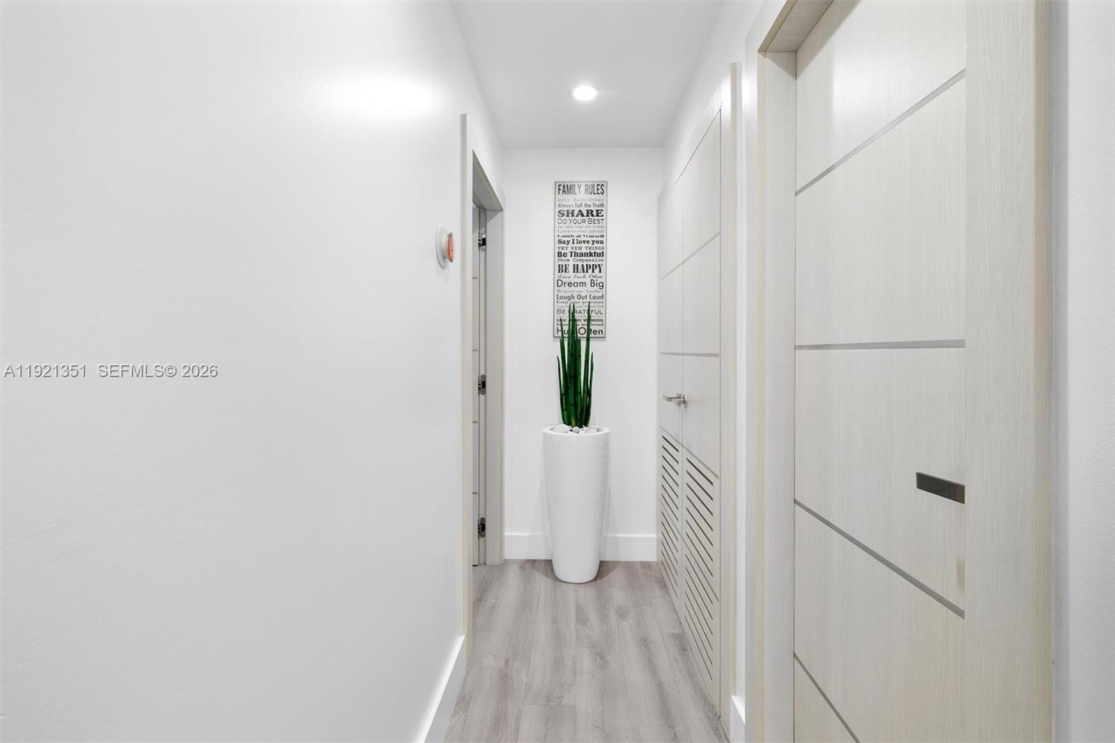 MEADOW WOOD MANOR #4 - Residential