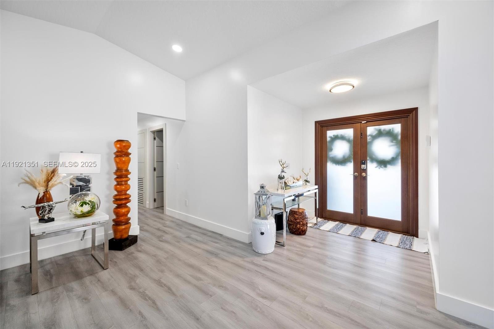 MEADOW WOOD MANOR #4 - Residential