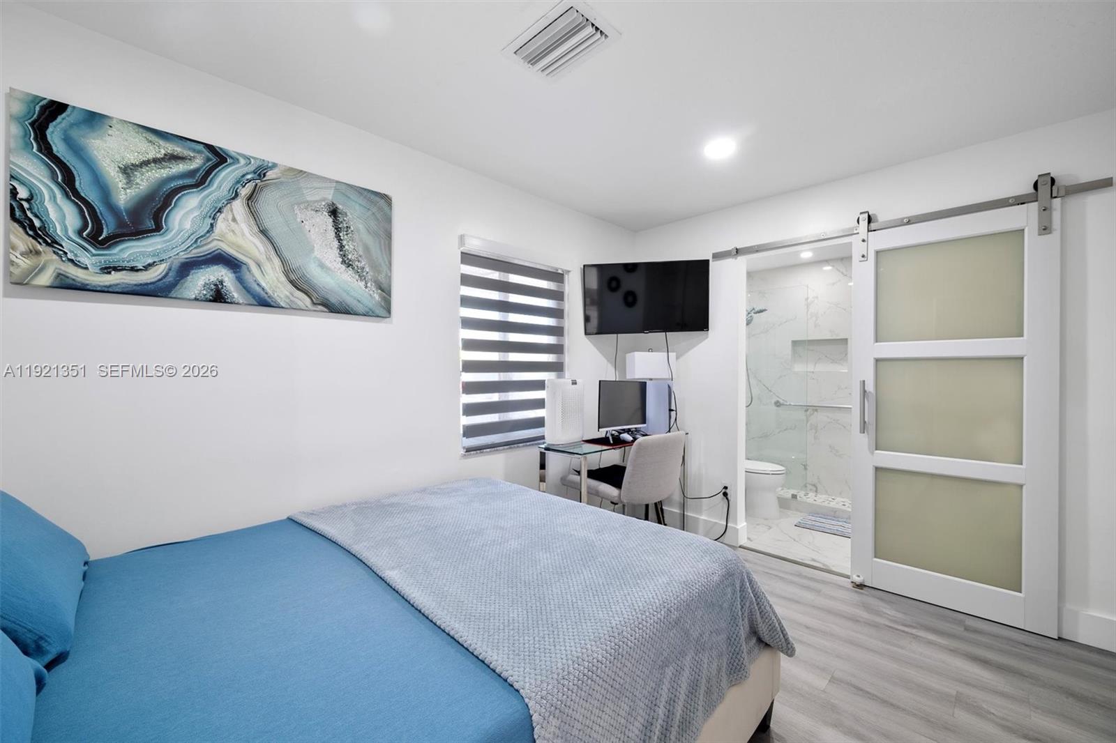 MEADOW WOOD MANOR #4 - Residential