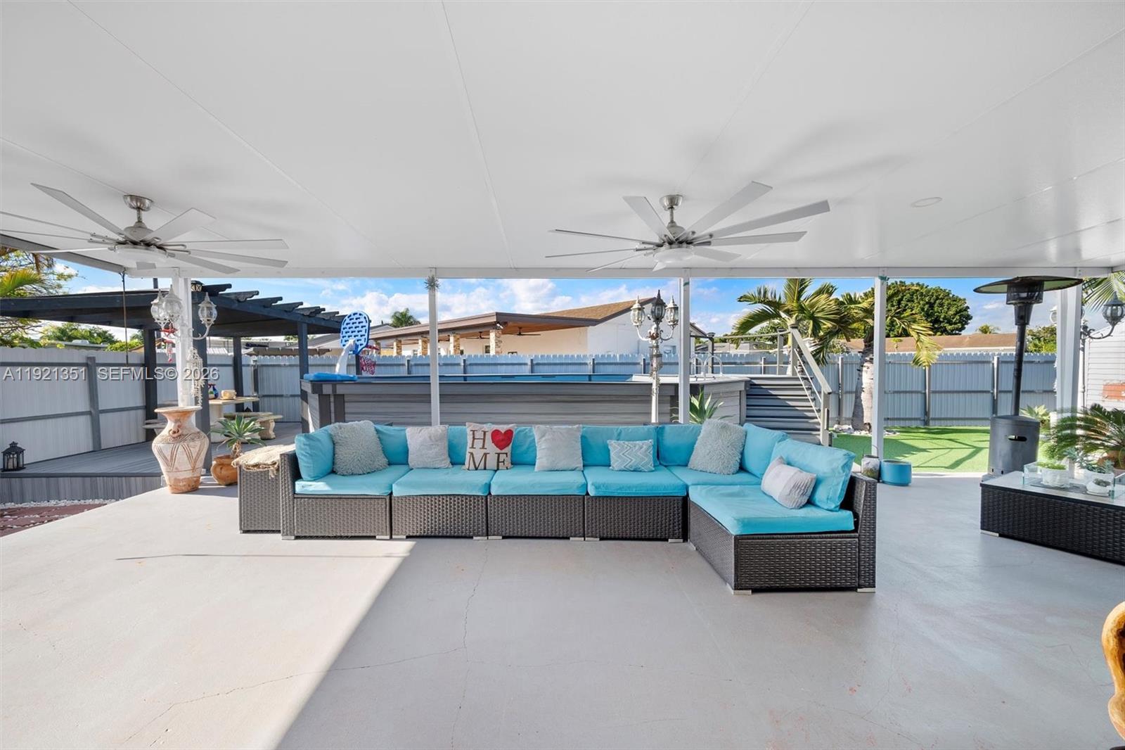 MEADOW WOOD MANOR #4 - Residential