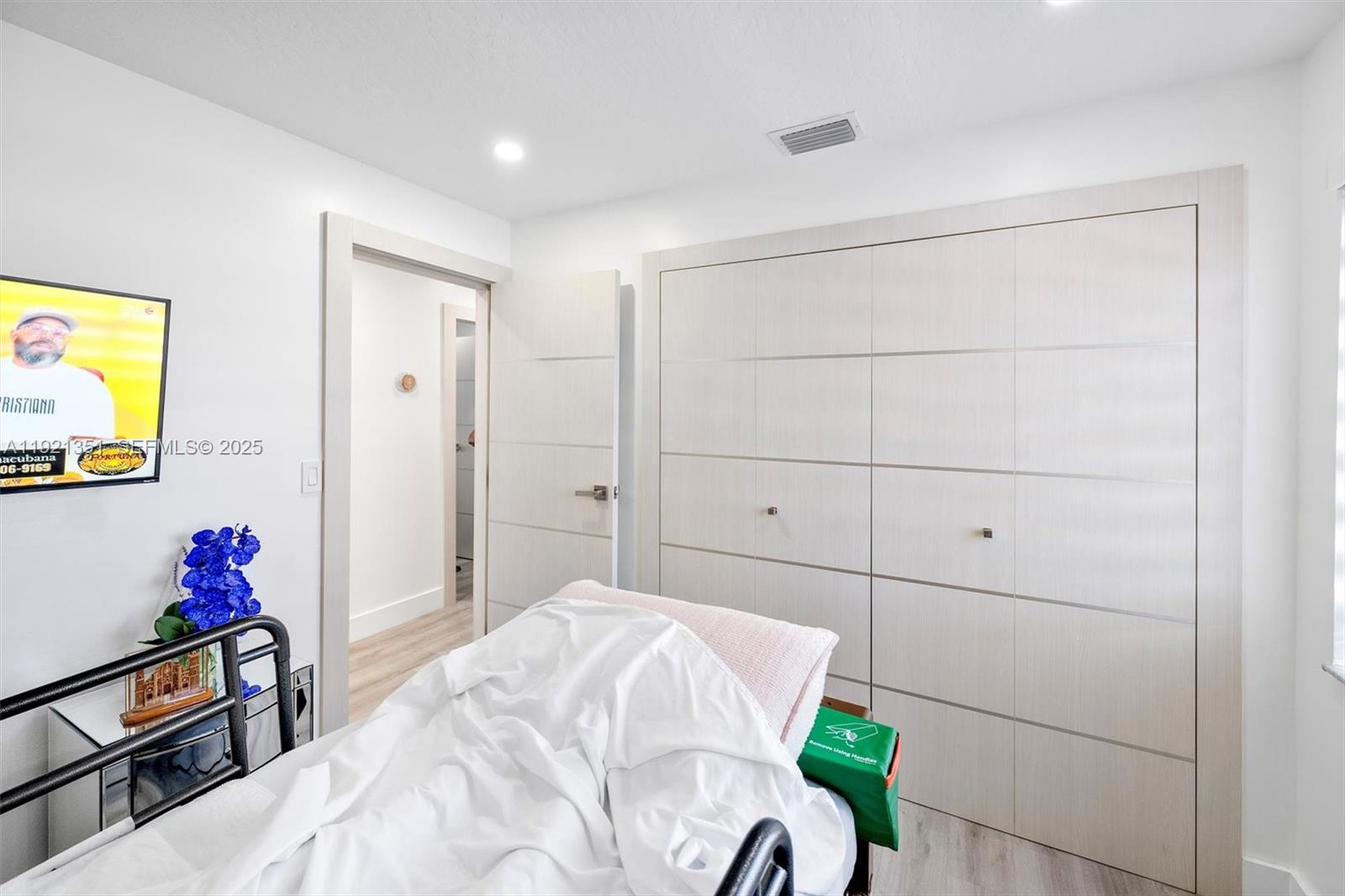 MEADOW WOOD MANOR #4 - Residential