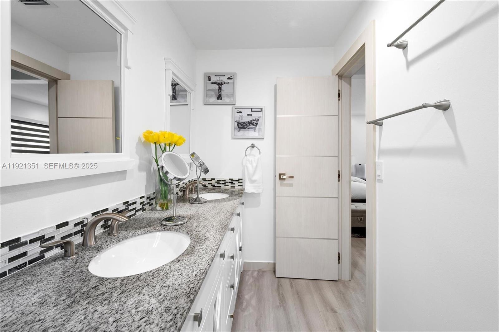 MEADOW WOOD MANOR #4 - Residential