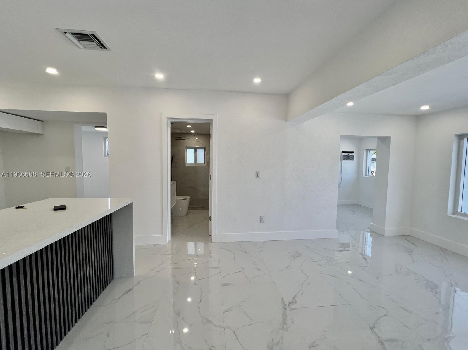 6TH ADDN TO HIALEAH - Residential