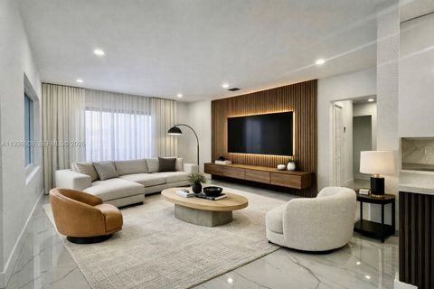 542 E 20th St Hialeah FL 33013