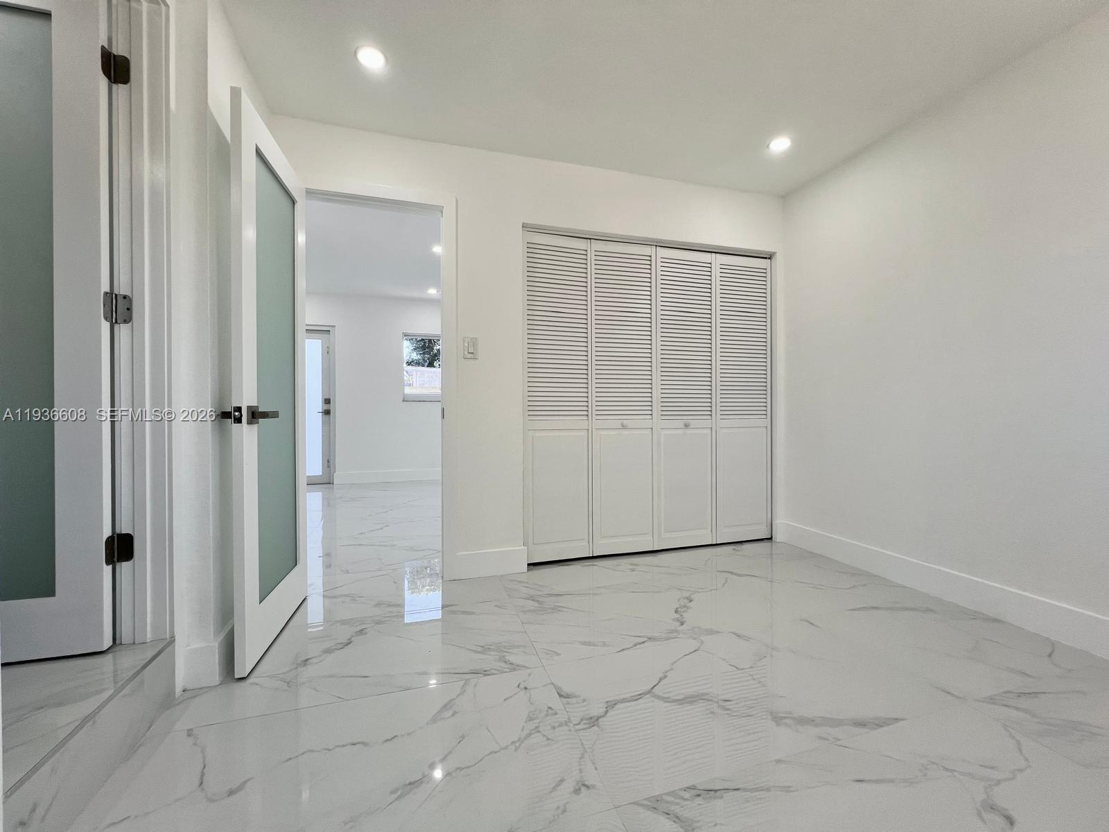 6TH ADDN TO HIALEAH - Residential