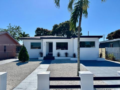 542 E 20th St Hialeah FL 33013
