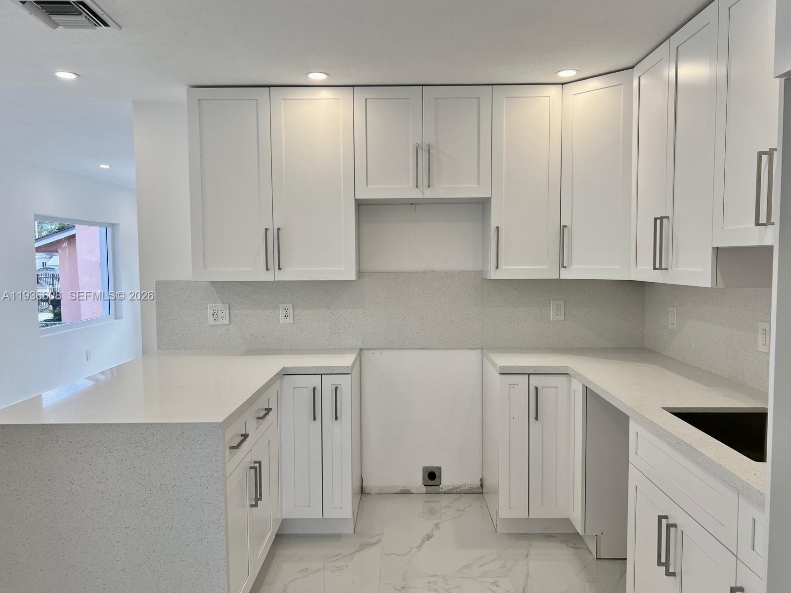 6TH ADDN TO HIALEAH - Residential