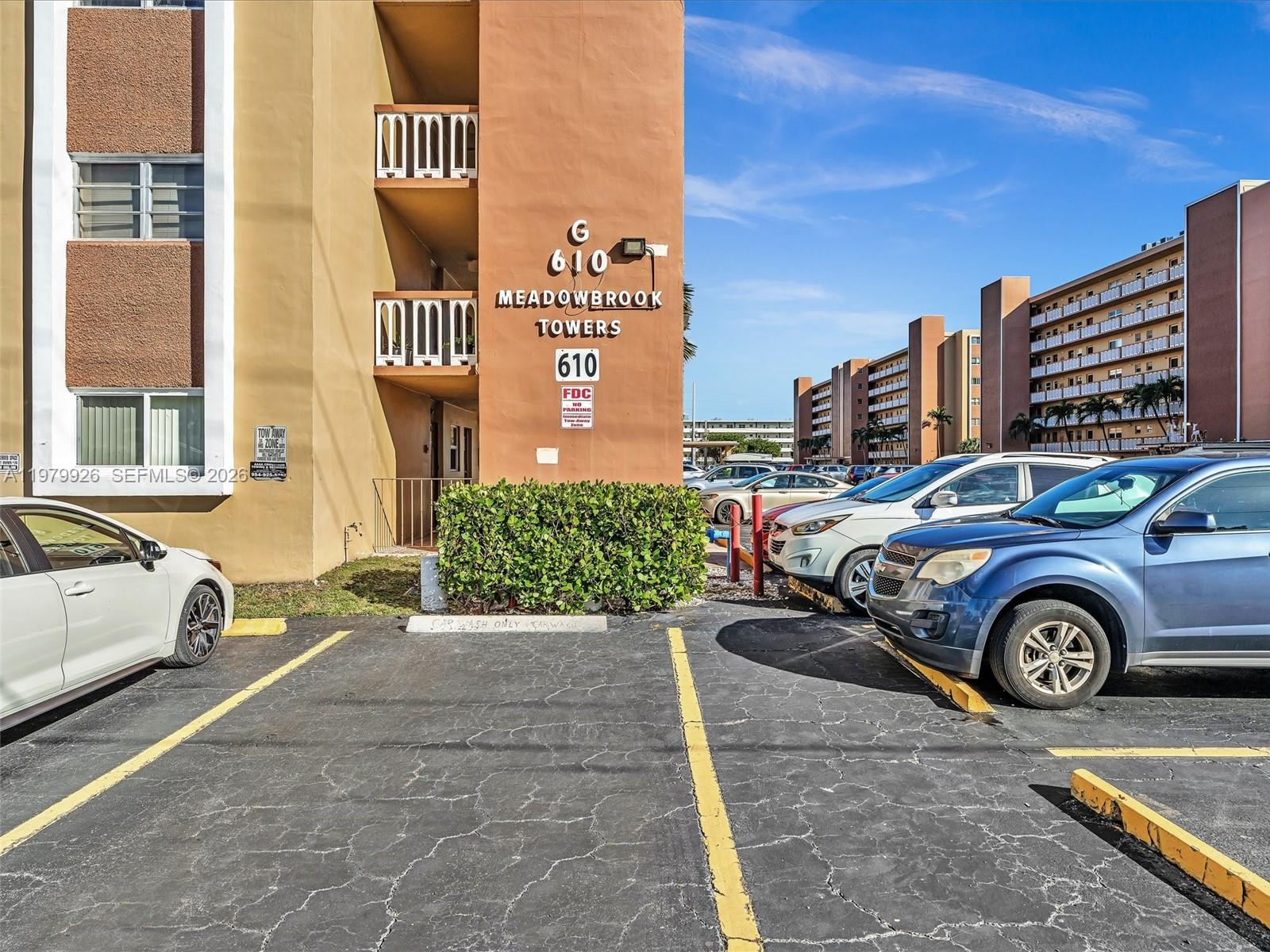 MEADOWBROOK TOWERS CONDO - Residential