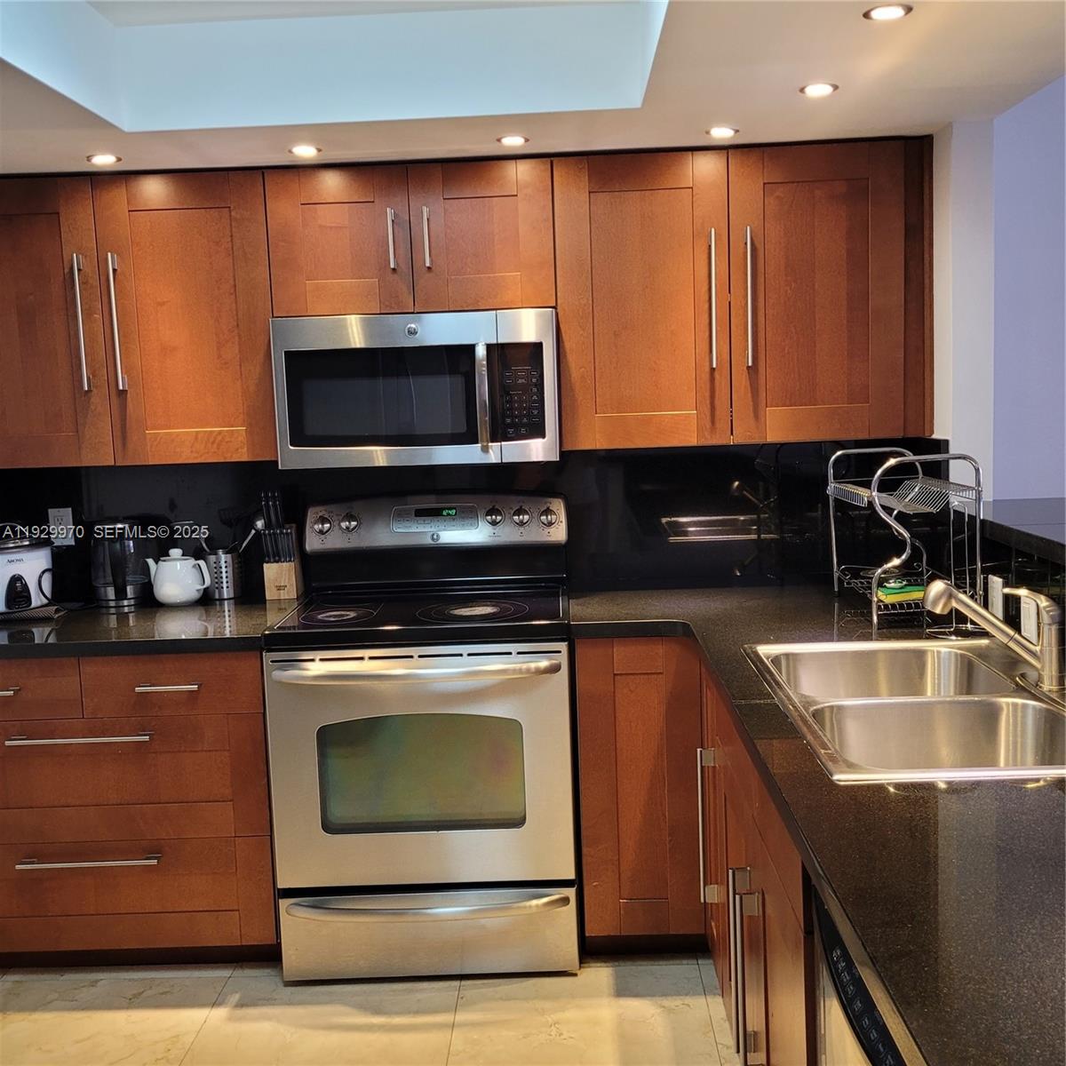 PRINCE GEORGE ARMS CONDO - Residential Lease