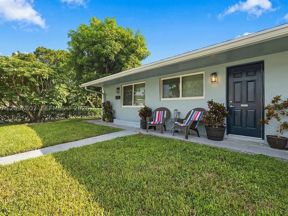 Photo of 401 SE 2nd Ave #401, Dania Beach, FL 33004 (MLS # A12096802)