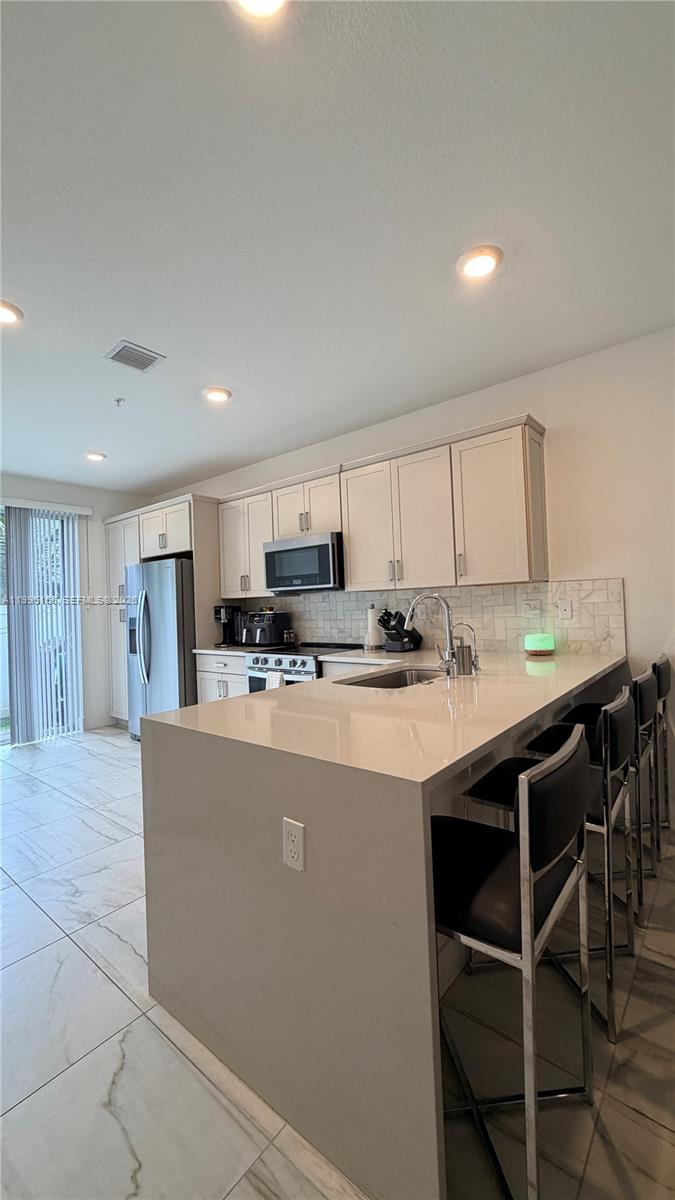 MERRICK SQUARE - Residential