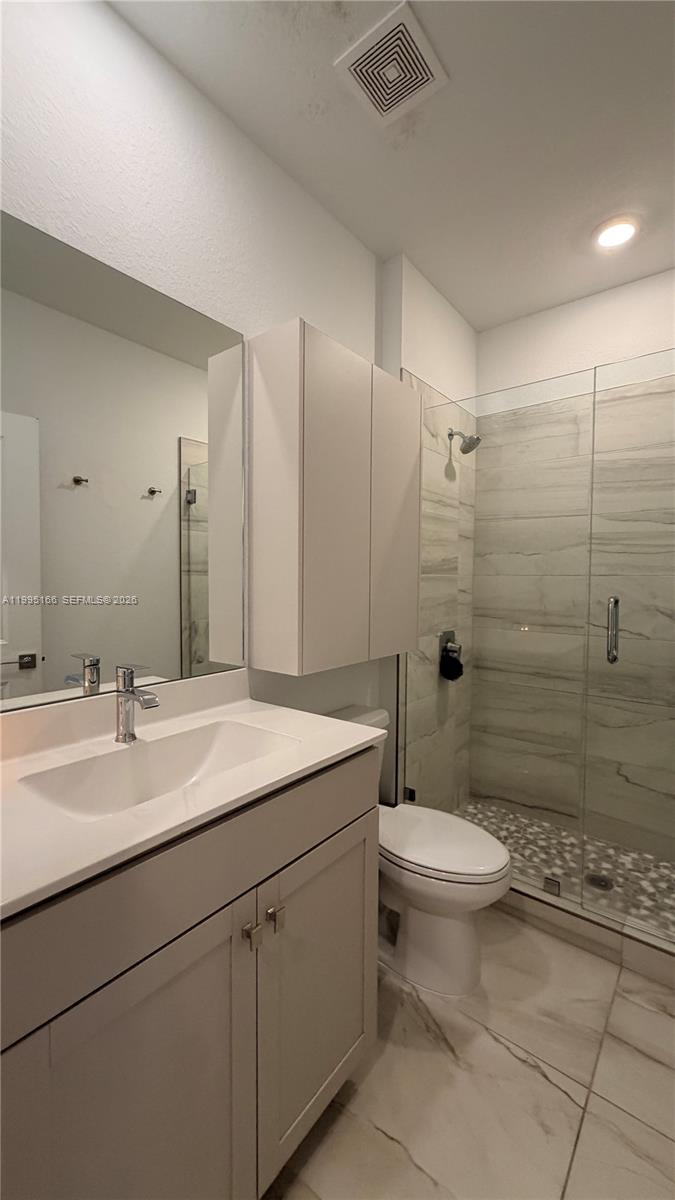 MERRICK SQUARE - Residential