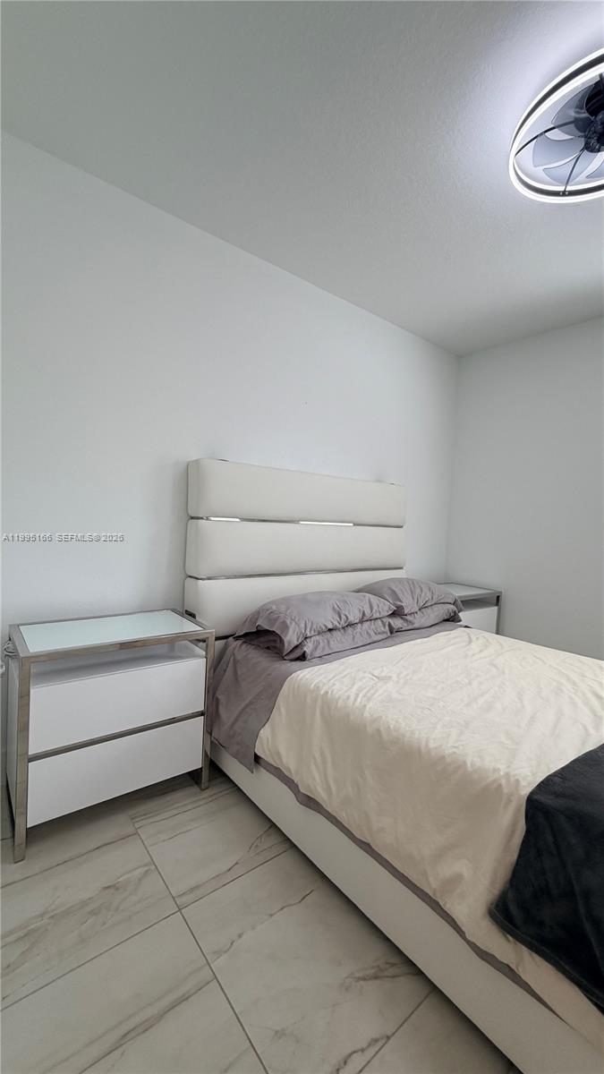 MERRICK SQUARE - Residential