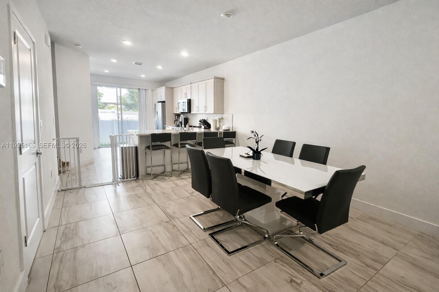 MERRICK SQUARE - Residential