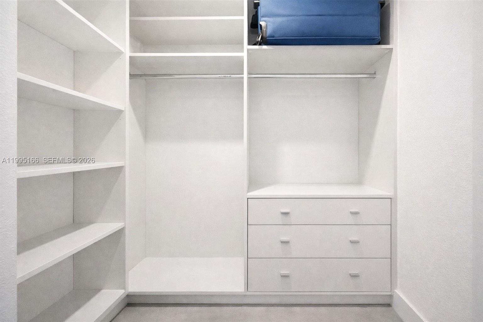 MERRICK SQUARE - Residential