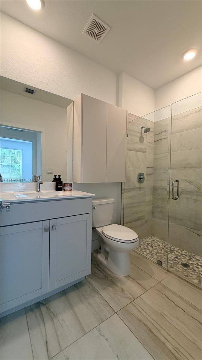 MERRICK SQUARE - Residential