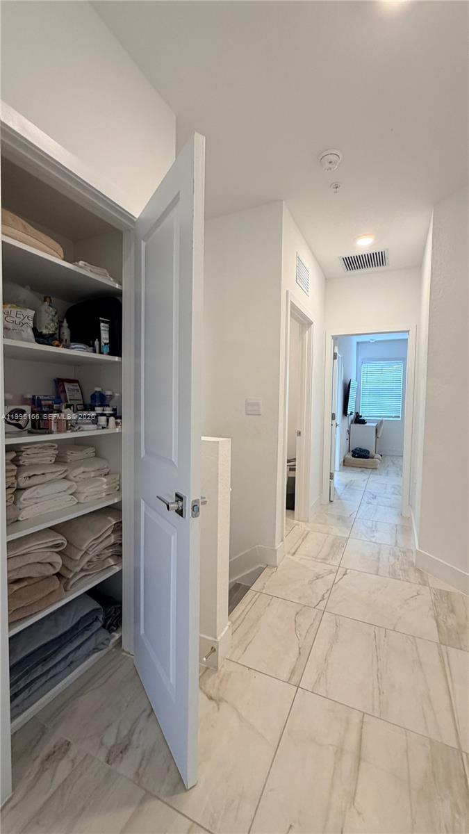 MERRICK SQUARE - Residential
