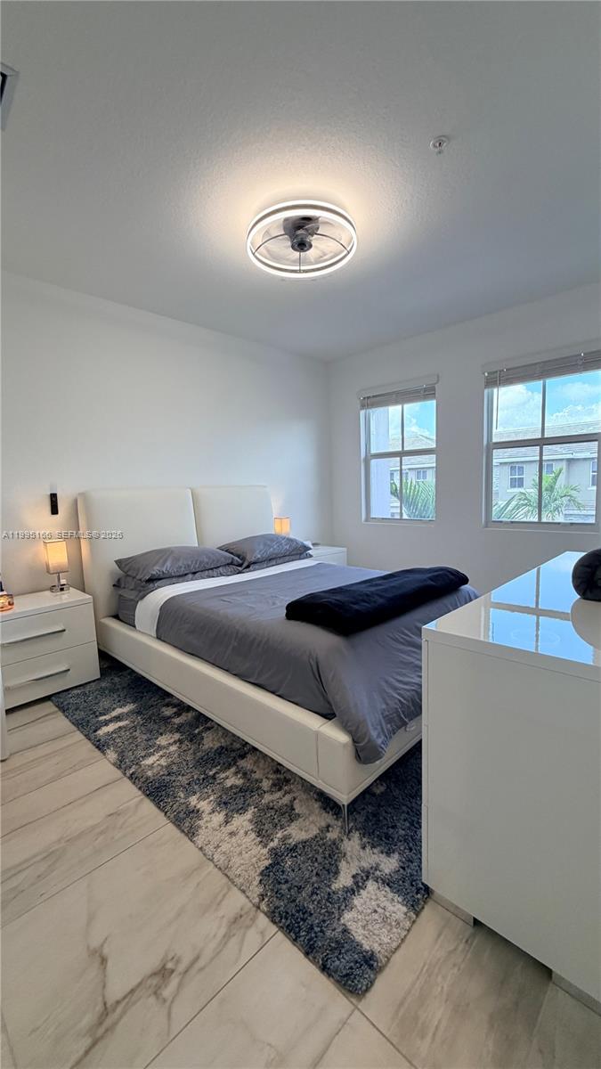MERRICK SQUARE - Residential