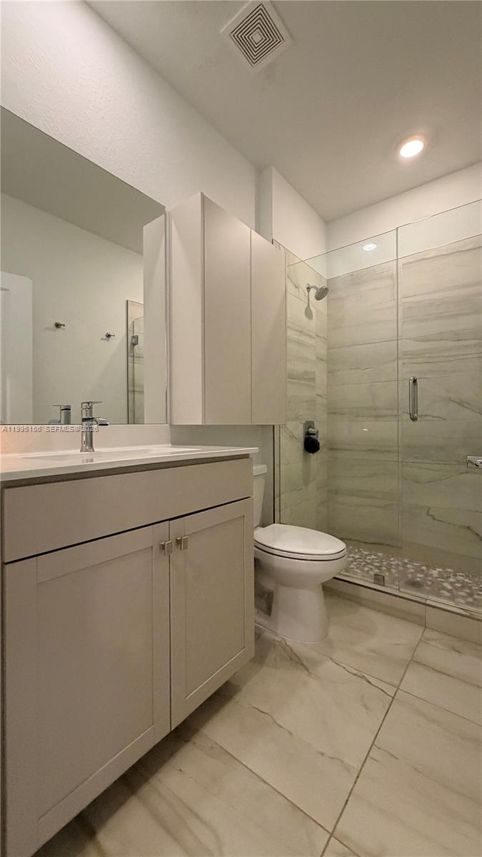 MERRICK SQUARE - Residential