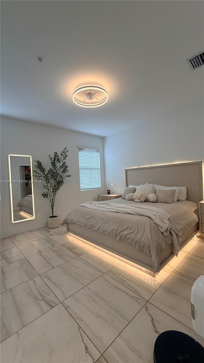 MERRICK SQUARE - Residential
